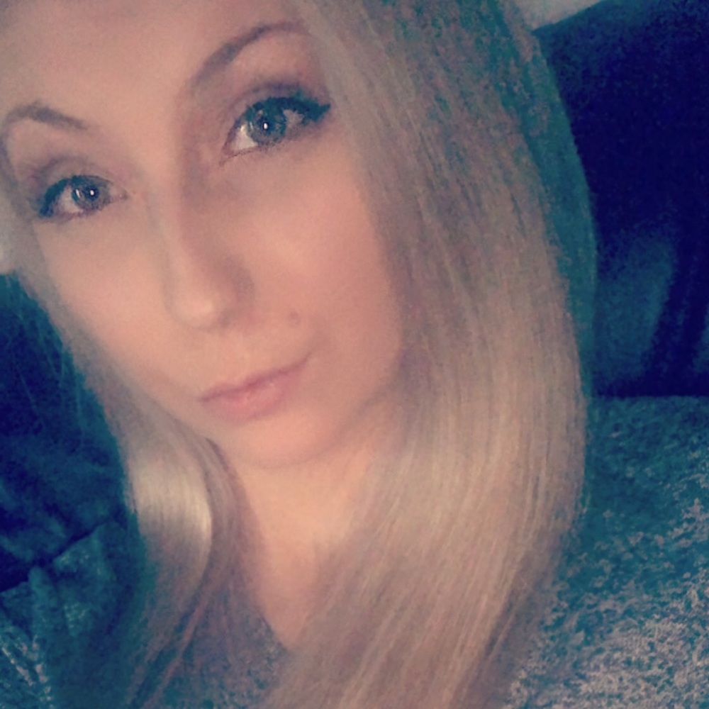 Meet your Posher, Kayla